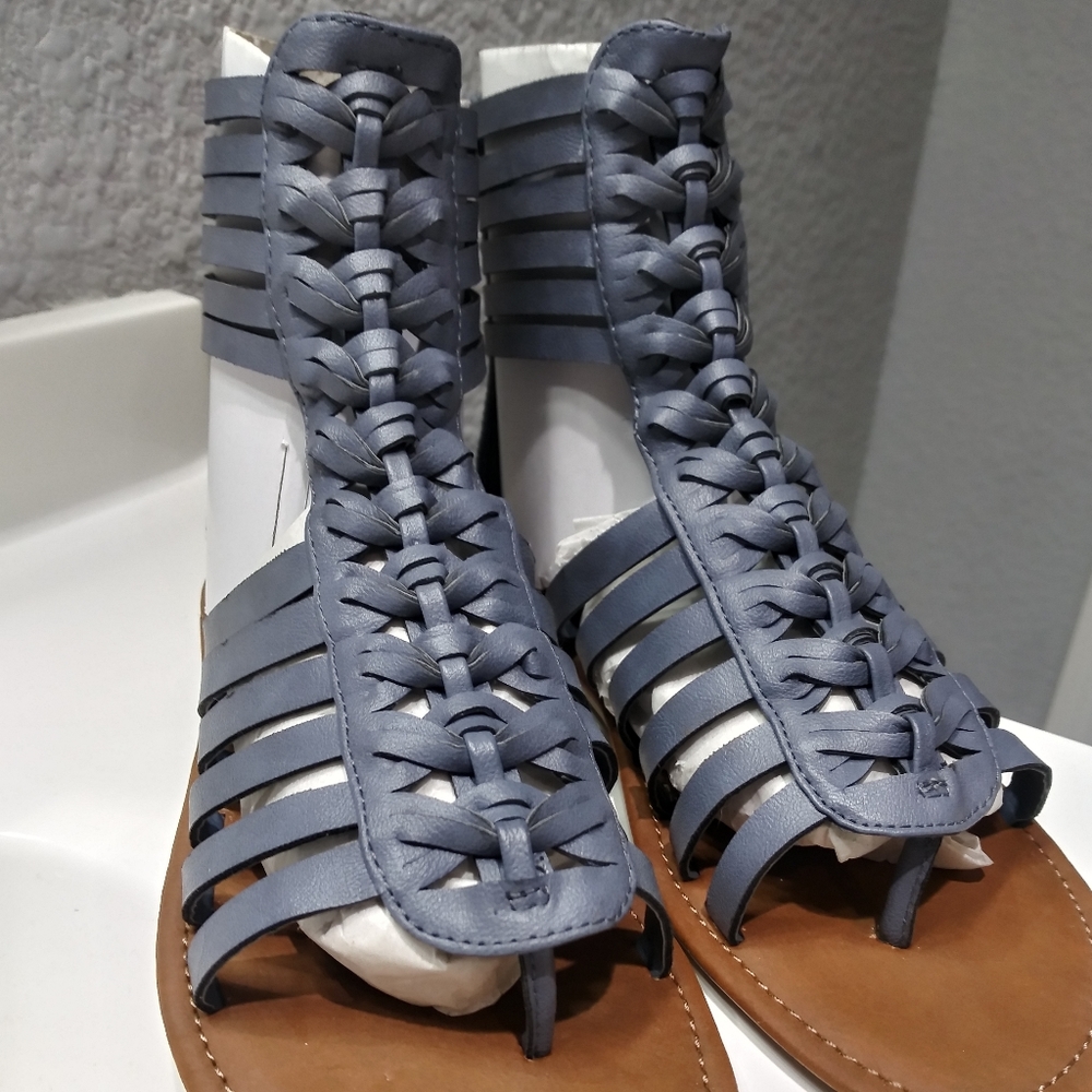 Dark grey steve madden sandals